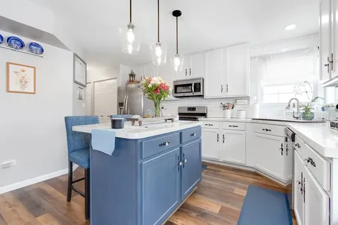 1806 Wintercrest Court Shorewood IL 60404