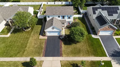 1806 Wintercrest Court Shorewood IL 60404
