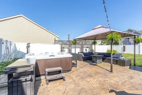 1806 Wintercrest Court Shorewood IL 60404
