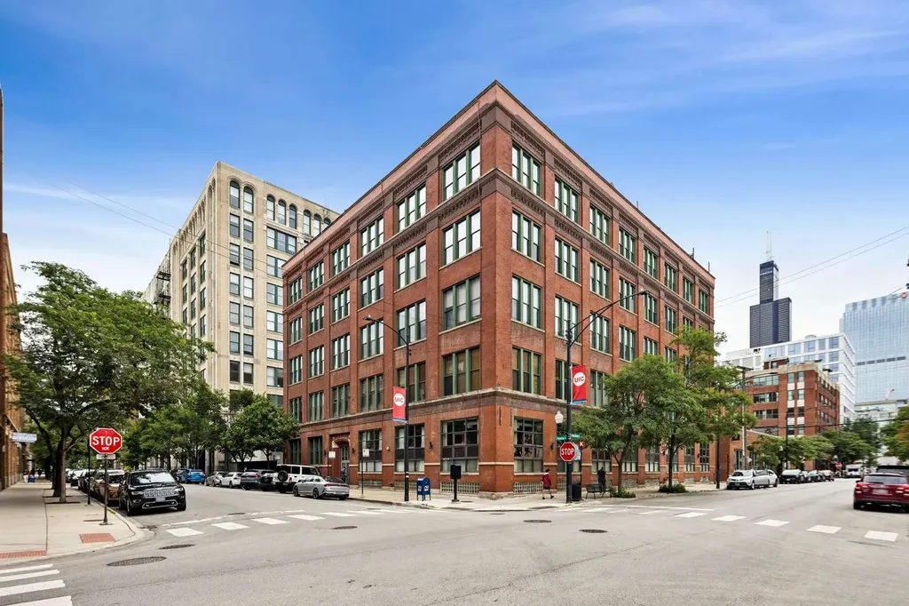 331 South Peoria Street Chicago IL 60607