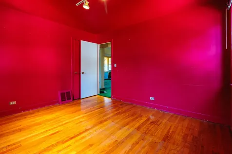 1542 Gardner Road Westchester IL 60154