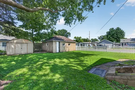 1128 Butler Street Morris IL 60450