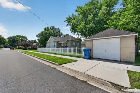 1128 Butler Street Morris IL 60450