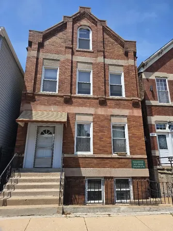 1052 West 32nd Street Chicago IL 60608