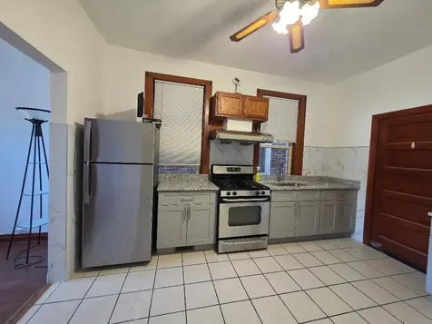 1052 West 32nd Street Chicago IL 60608