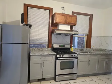 1052 West 32nd Street Chicago IL 60608
