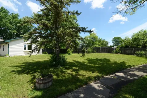 1810 Howe Lane Hanover Park IL 60133