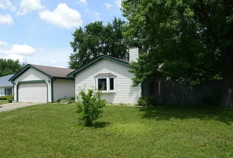 1810 Howe Lane Hanover Park IL 60133