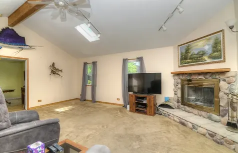 1810 Howe Lane Hanover Park IL 60133