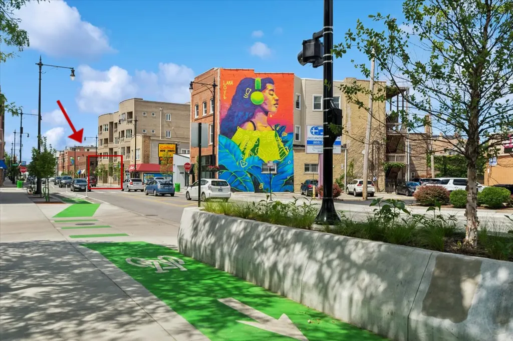 4915 North Lincoln Avenue Chicago IL 60625