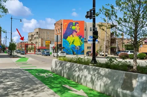 4915 North Lincoln Avenue Chicago IL 60625