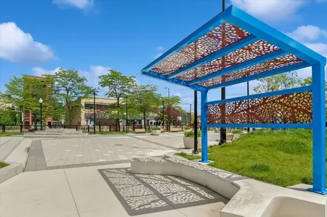 4915 North Lincoln Avenue Chicago IL 60625