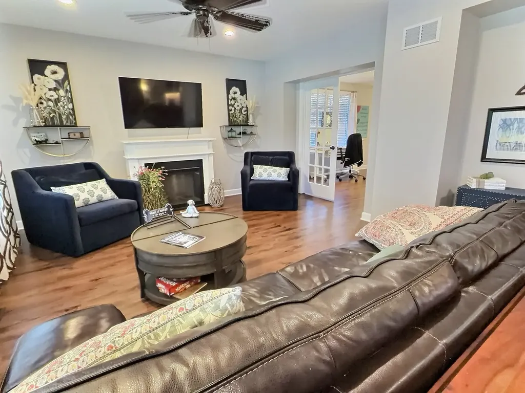 10711 South Artesian Avenue Chicago IL 60655