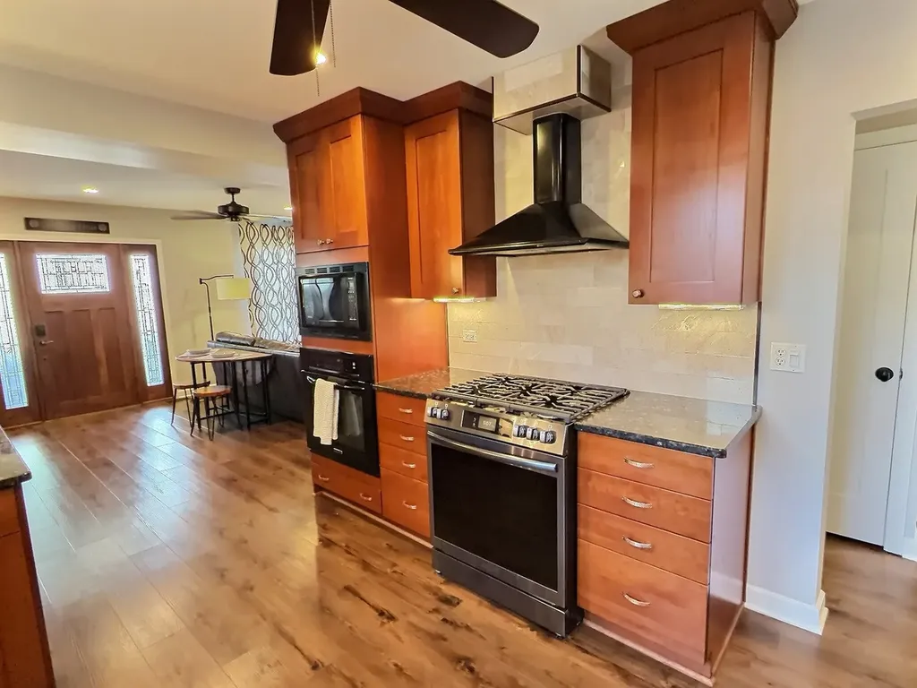 10711 South Artesian Avenue Chicago IL 60655