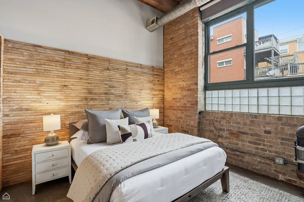 835 North Wood Street Chicago IL 60622