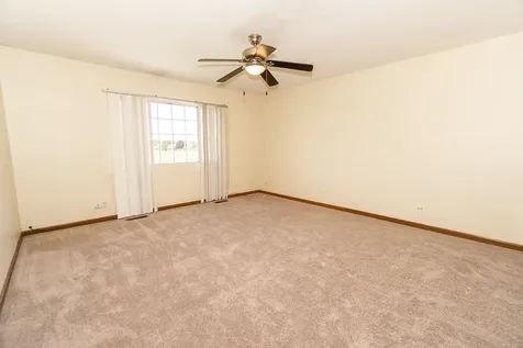 1174 Longford Road Bartlett IL 60103