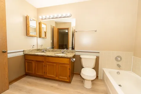 1174 Longford Road Bartlett IL 60103