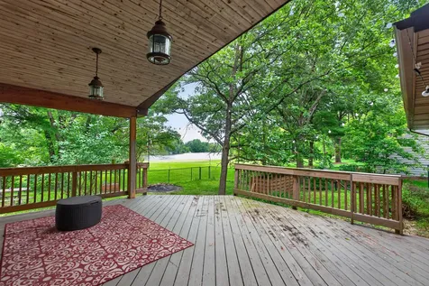 1006 North White Pine Drive Dixon IL 61021