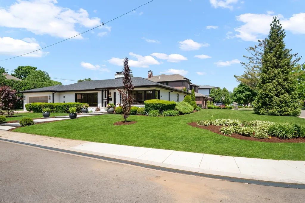 6600 North Kenton Avenue Lincolnwood IL 60712