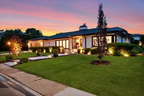 6600 North Kenton Avenue Lincolnwood IL 60712
