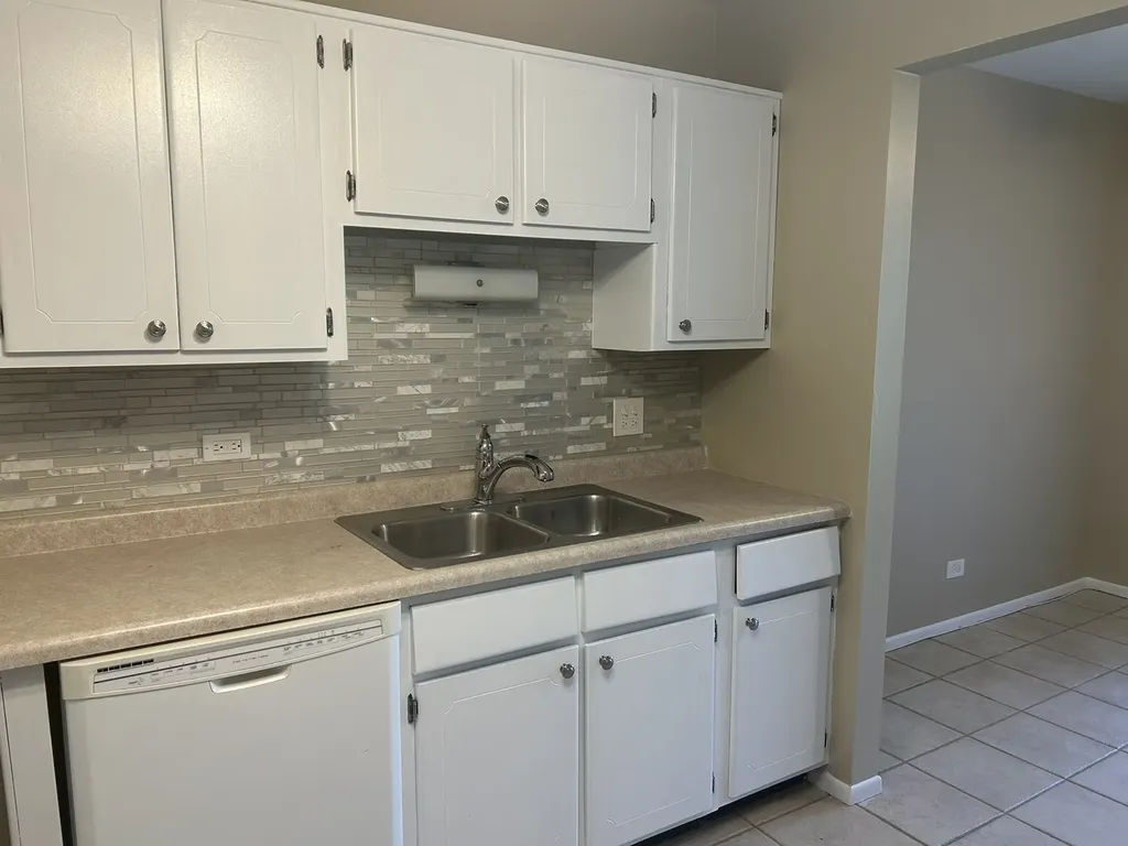 76 Margate Court Schaumburg IL 60193