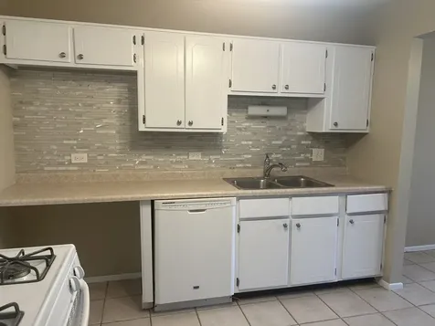 76 Margate Court Schaumburg IL 60193