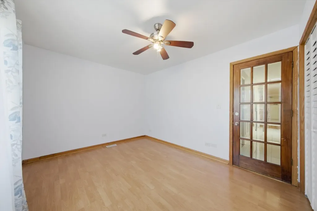 2922 West Nelson Street Chicago IL 60618