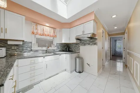 2922 West Nelson Street Chicago IL 60618