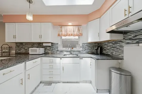 2922 West Nelson Street Chicago IL 60618