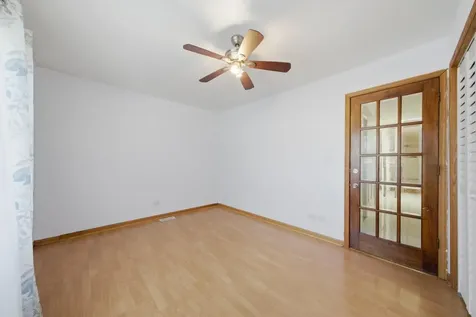 2922 West Nelson Street Chicago IL 60618