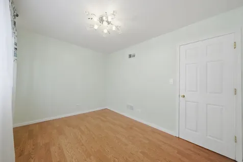 2922 West Nelson Street Chicago IL 60618
