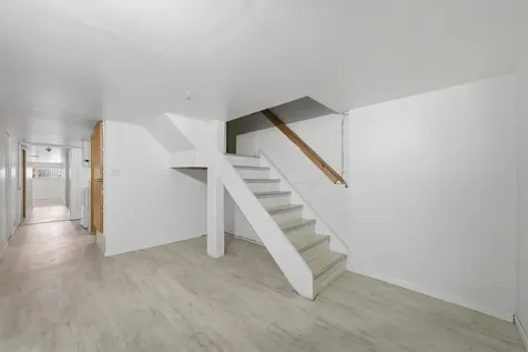 2922 West Nelson Street Chicago IL 60618