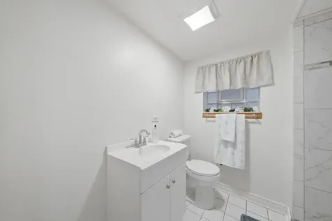 2922 West Nelson Street Chicago IL 60618