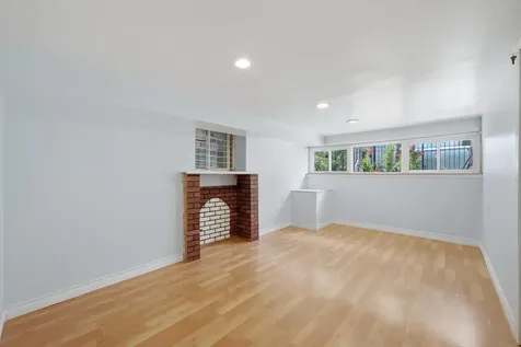 2922 West Nelson Street Chicago IL 60618