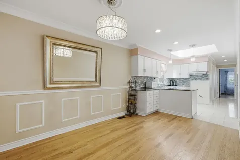2922 West Nelson Street Chicago IL 60618