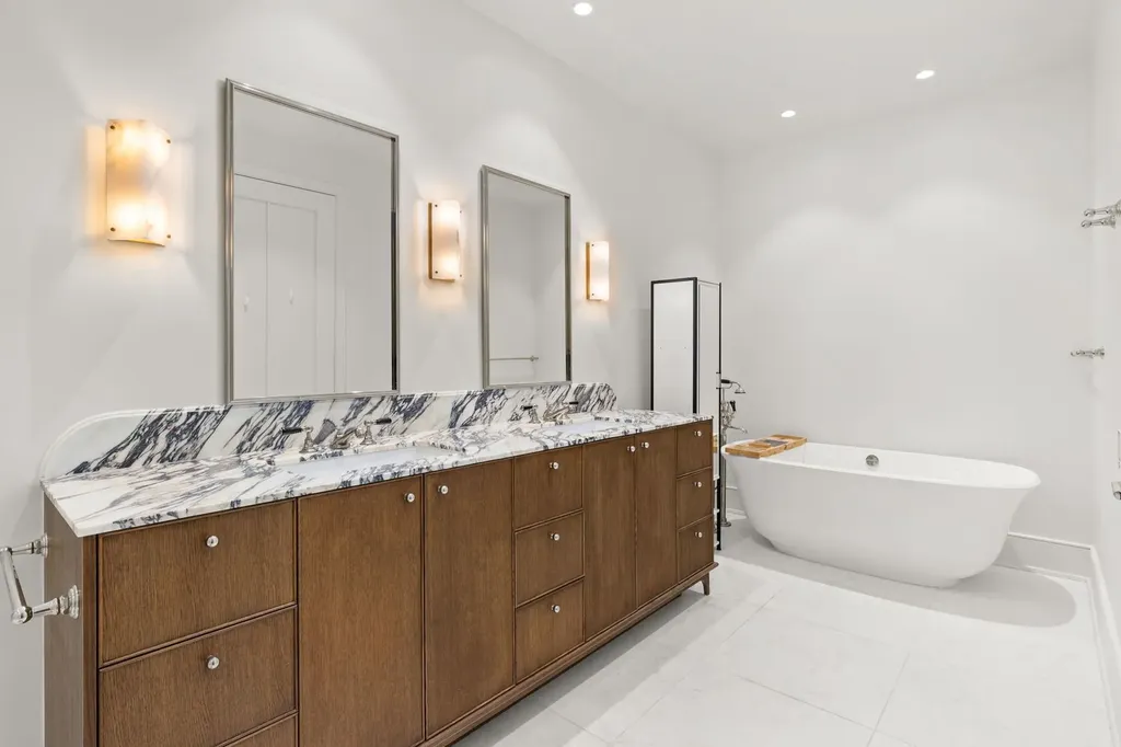 21 North May Street Chicago IL 60607
