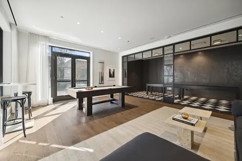 21 North May Street Chicago IL 60607