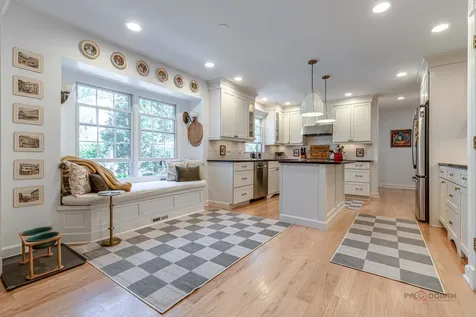 1110 Furlong Drive Libertyville IL 60048