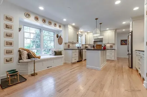 1110 Furlong Drive Libertyville IL 60048