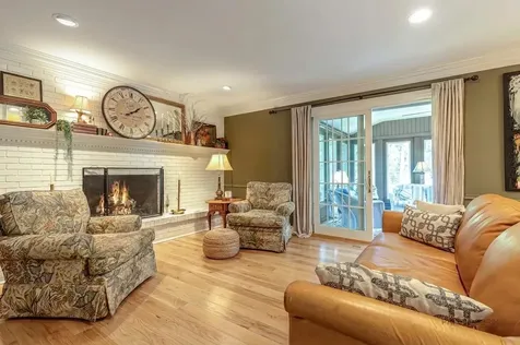 1110 Furlong Drive Libertyville IL 60048