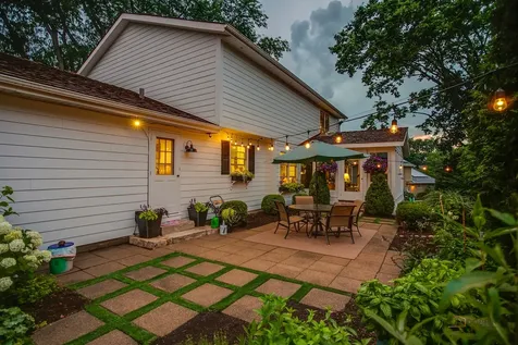 1110 Furlong Drive Libertyville IL 60048