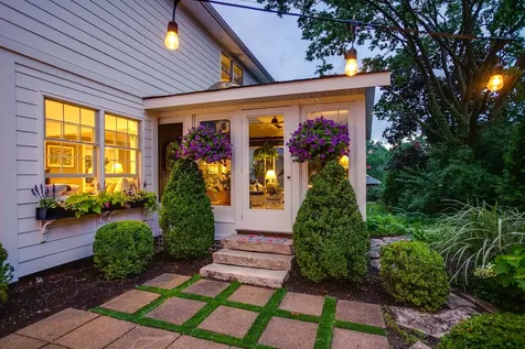 1110 Furlong Drive Libertyville IL 60048