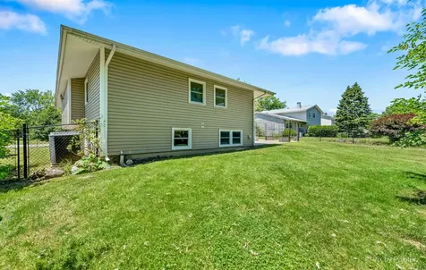4145 Winston Drive Hoffman Estates IL 60192