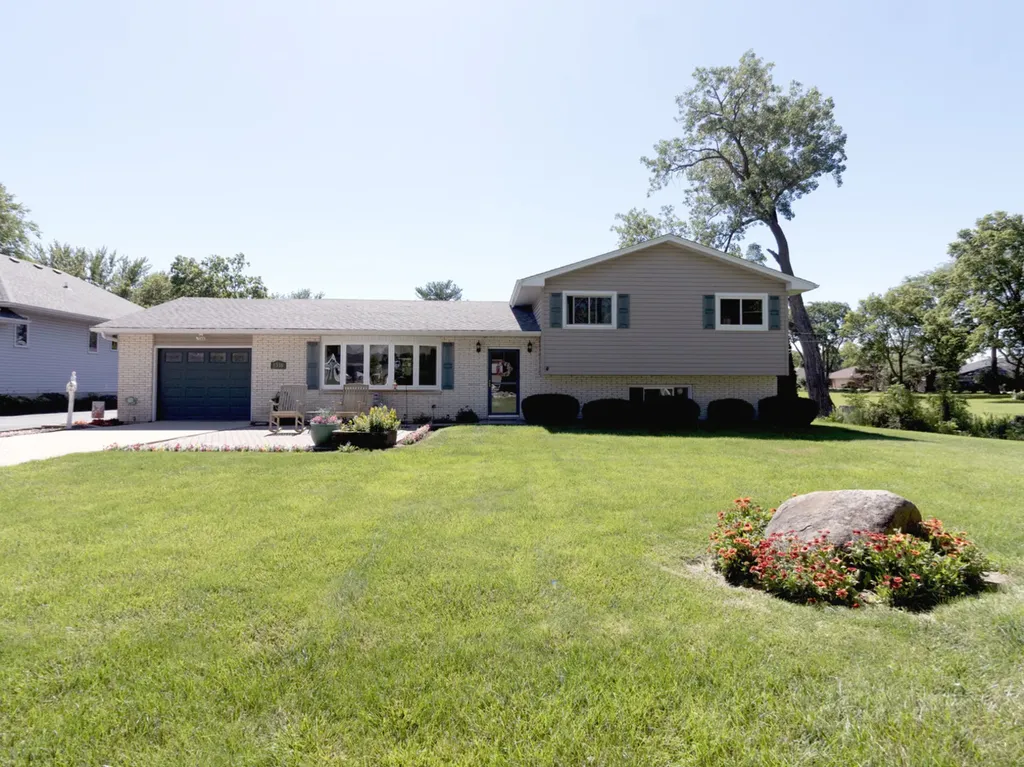 1516 North Kankakee Street Wilmington IL 60481