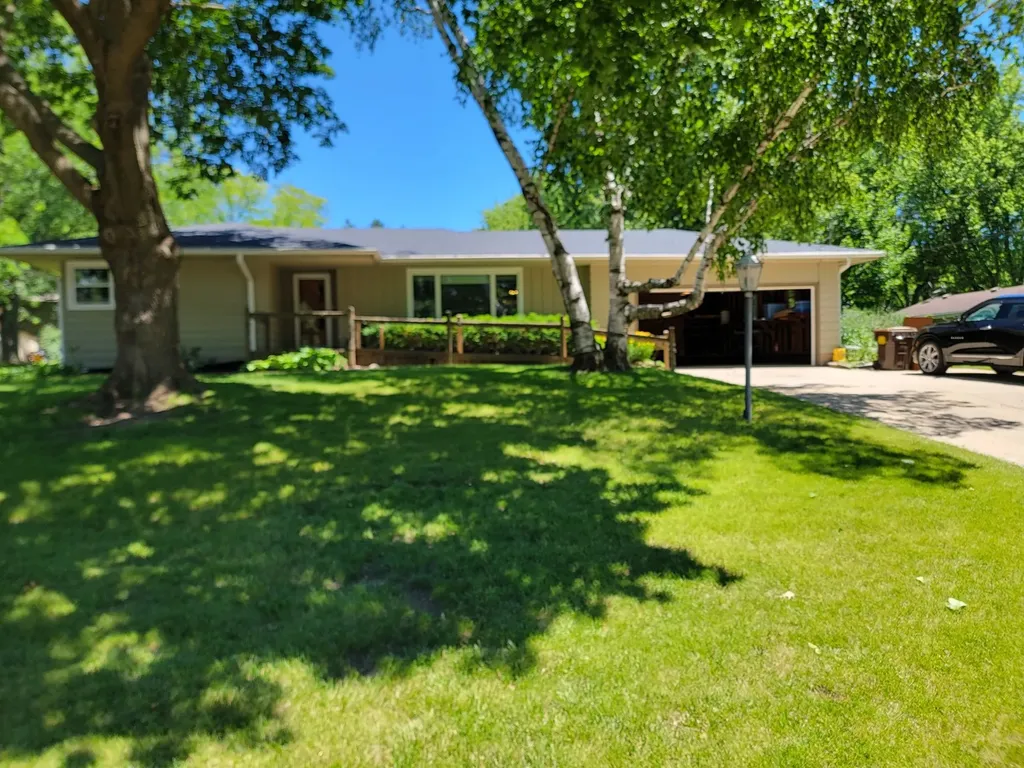 225 Park Crest Drive Freeport IL 61032