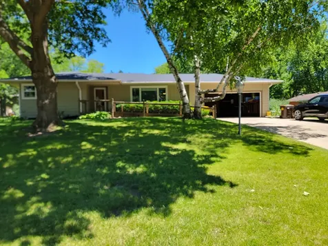 225 Park Crest Drive Freeport IL 61032