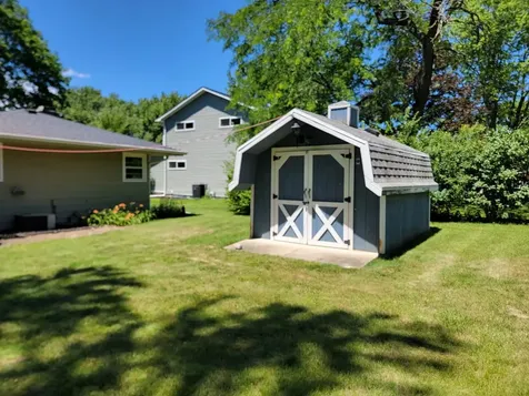 225 Park Crest Drive Freeport IL 61032