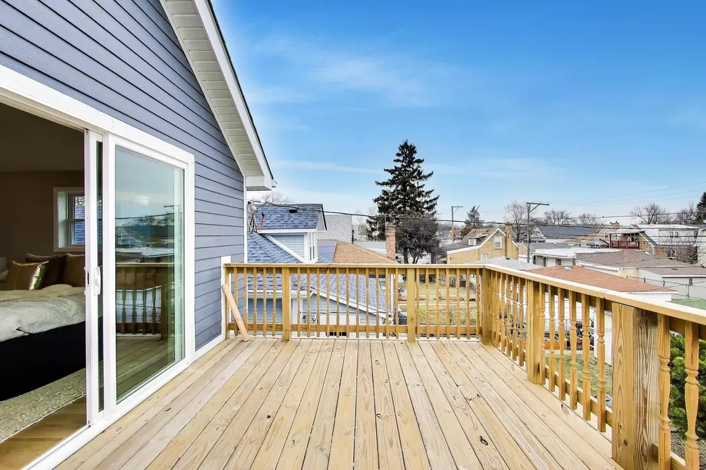 4065 North Meade Avenue Chicago IL 60634