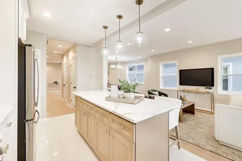 4065 North Meade Avenue Chicago IL 60634