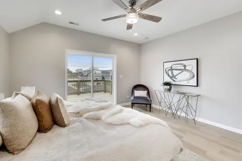 4065 North Meade Avenue Chicago IL 60634